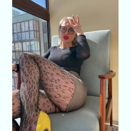    �  �� �����, � �� �������